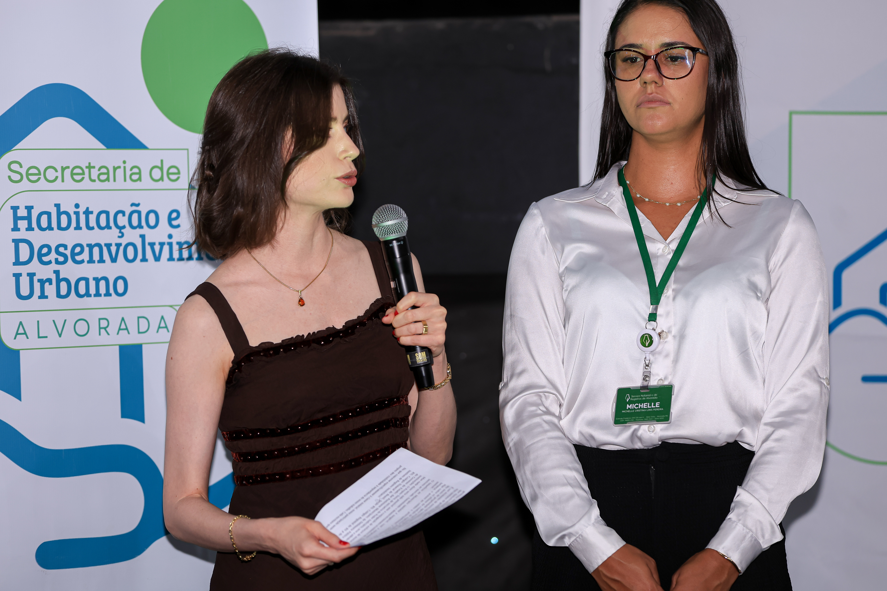 Com atuação do Colégio Notarial e dos Registros de Imóveis, Estado entrega 190 escrituras da extinta Cohab em Alvorada